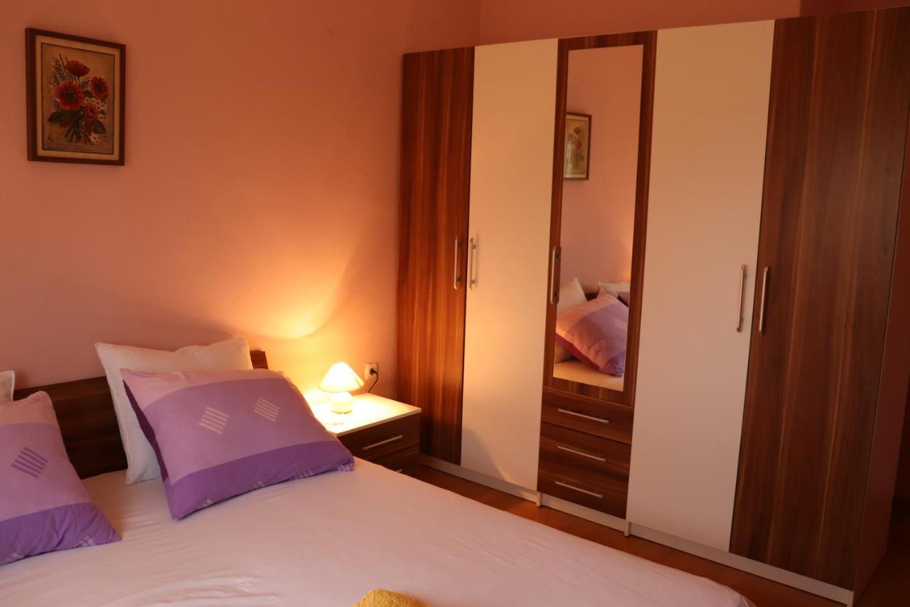 Apartments Vesna Banjol Quarto foto